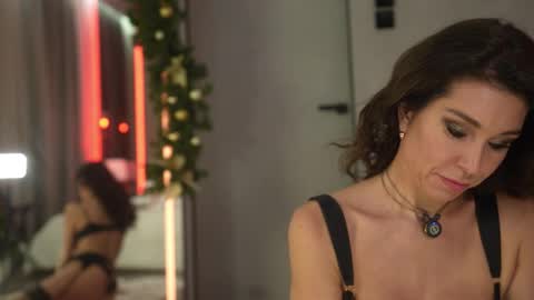 Adele online show from 01-16-26, 05:11