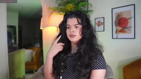 Chloe  online show from 03-01-25, 06:00