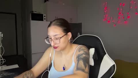 Mia  online show from 02-23-26, 06:05