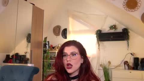 Snapshot of artofboobs chatting on 02-19-26, 05:36 Amalia online show from 02-19-26, 05:36