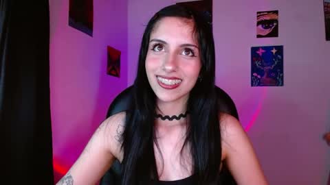   Independent Model online show from 04-23-26, 10:45