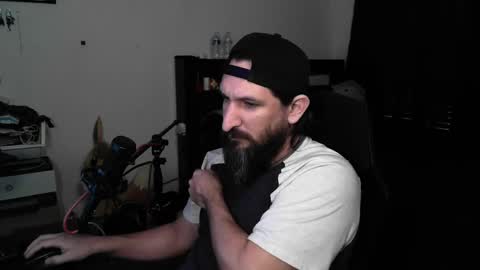 Snapshot of asanator101 chatting on 05-15-26, 08:38 devilPup75 online show from 05-15-26, 08:38