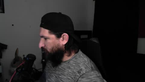 Snapshot of asanator101 chatting on 05-17-26, 07:17 devilPup75 online show from 05-17-26, 07:17