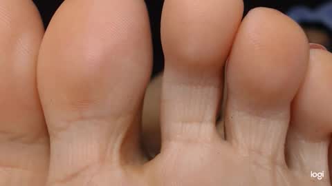 Snapshot of ash_nicefeet chatting on 12-04-25, 02:54 ashley online show from 12-04-25, 02:54