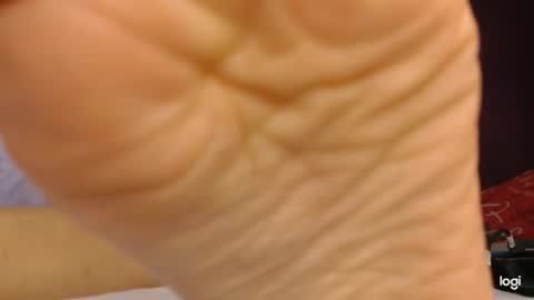 Snapshot of ash_nicefeet chatting on 02-25-26, 04:11 ashley online show from 02-25-26, 04:11