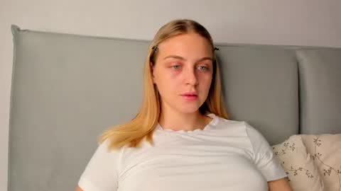 Snapshot of ashbunny_ chatting on 06-13-26, 06:50 your pretty Ashley online show from 06-13-26, 06:50