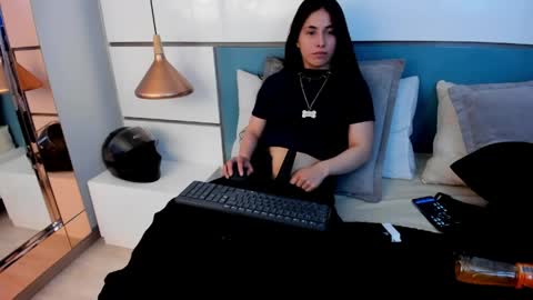 Ashkoreh online show from 05-20-26, 09:10