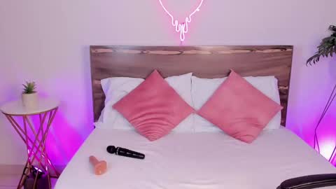 ASHLEY online show from 02-22-25, 05:24