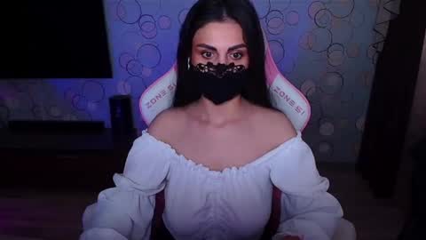   Yasmina   online show from 04-17-26, 05:10