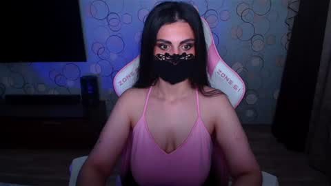 Snapshot of ashley__cooper__ chatting on 06-20-26, 04:37 Yasmina online show from 06-20-26, 04:37