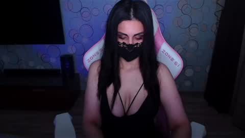 Snapshot of ashley__cooper__ chatting on 06-22-26, 04:31 Yasmina online show from 06-22-26, 04:31