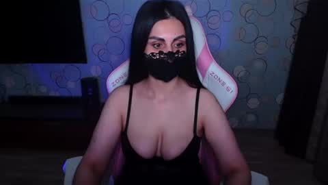 Snapshot of ashley__cooper__ chatting on 07-12-26, 03:41 Yasmina online show from 07-12-26, 03:41