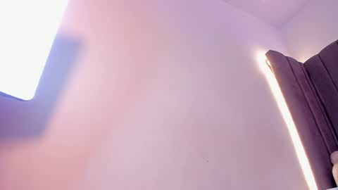 Snapshot of ashley_beaomunt chatting on 06-25-26, 12:42 ashley_beaomunt online show from 06-25-26, 12:42