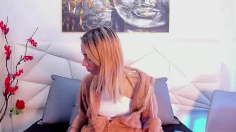 Snapshot of ashley_miller26 chatting on 03-10-25, 11:32 ashley_miller26 online show from 03-10-25, 11:32