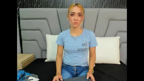 ashley_miller26 online show from 06-01-26, 11:23