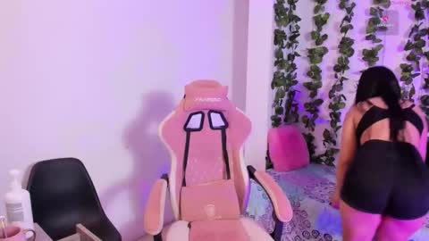 ashley online show from 12-23-25, 02:42