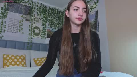Snapshot of ashley_tempt chatting on 09-15-25, 08:25 Ashle online show from 09-15-25, 08:25
