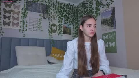 Snapshot of ashley_tempt chatting on 09-17-25, 05:09 Ashle online show from 09-17-25, 05:09