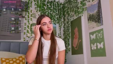 Snapshot of ashley_tempt chatting on 11-19-25, 04:23 Ashle online show from 11-19-25, 04:23