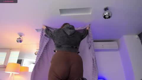 AshleyJonse online show from 02-19-26, 06:42