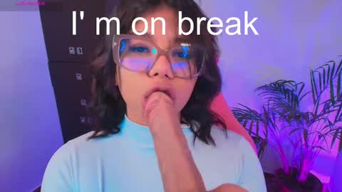 Ashleyy18   online show from 09-17-25, 10:22