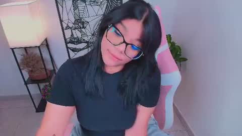 Ashleyy18   online show from 07-12-26, 11:51