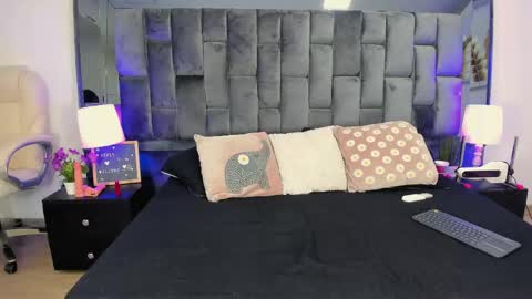 Ashly online show from 06-07-26, 03:54
