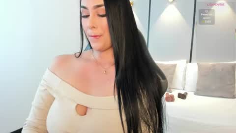 Snapshot of ashly_moonn chatting on 06-29-26, 12:05 A S H L Y online show from 06-29-26, 12:05