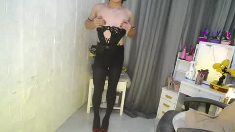 asian_handsomexx online show from 07-04-26, 10:32