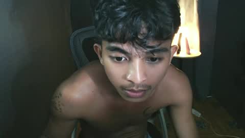 Snapshot of asian_hunk_moreno chatting on 06-19-26, 05:28 Yuri online show from 06-19-26, 05:28