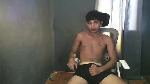 Snapshot of asian_hunk_moreno chatting on 07-02-26, 04:29 Yuri online show from 07-02-26, 04:29