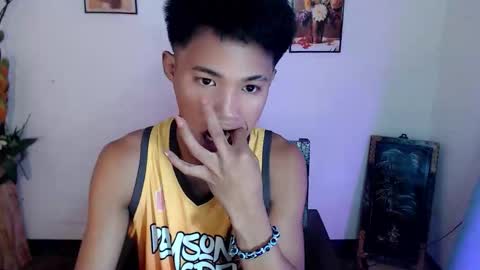 Snapshot of asian_lover05 chatting on 10-05-25, 07:12 asian_lover05 online show from 10-05-25, 07:12