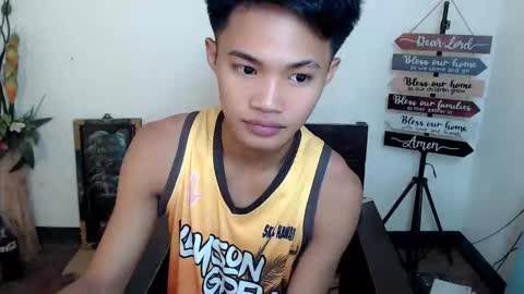 Snapshot of asian_lover05 chatting on 10-09-25, 03:32 asian_lover05 online show from 10-09-25, 03:32