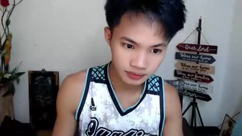 Snapshot of asian_lover05 chatting on 10-19-25, 04:51 asian_lover05 online show from 10-19-25, 04:51