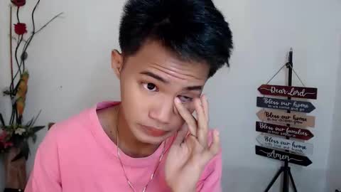 Snapshot of asian_lover05 chatting on 10-26-25, 04:24 asian_lover05 online show from 10-26-25, 04:24