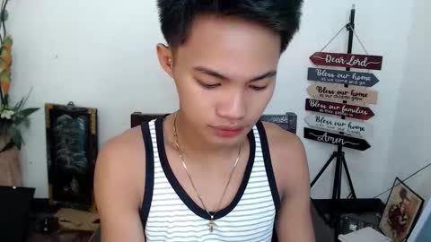 Snapshot of asian_lover05 chatting on 10-28-25, 08:22 asian_lover05 online show from 10-28-25, 08:22