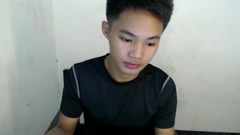 Snapshot of asian_lover05 chatting on 12-03-25, 01:46 asian_lover05 online show from 12-03-25, 01:46