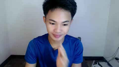 Snapshot of asian_lover05 chatting on 01-10-26, 11:12 asian_lover05 online show from 01-10-26, 11:12