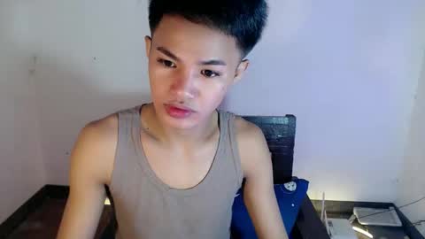 Snapshot of asian_lover05 chatting on 03-15-26, 06:36 asian_lover05 online show from 03-15-26, 06:36