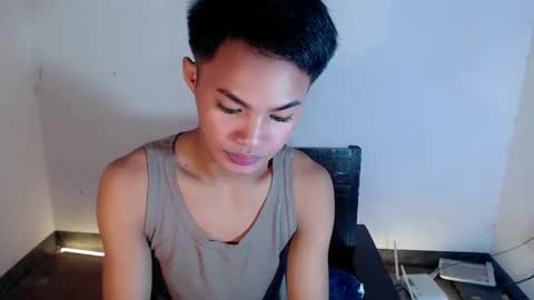 Snapshot of asian_lover05 chatting on 03-17-26, 03:48 asian_lover05 online show from 03-17-26, 03:48