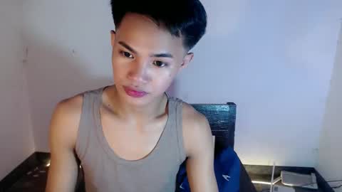 Snapshot of asian_lover05 chatting on 03-26-26, 11:38 asian_lover05 online show from 03-26-26, 11:38