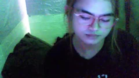 asiancum_jus online show from 04-22-26, 12:35