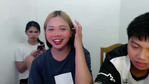   online show from 02-04-25, 08:13