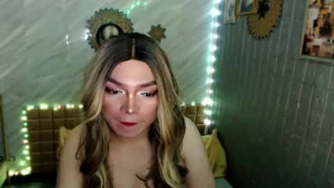 Snapshot of asiandollxxx4u chatting on 03-11-26, 02:34 BELLA NOTCH online show from 03-11-26, 02:34