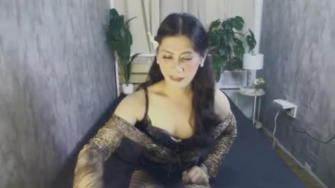 asianloreen24 online show from 11-24-25, 06:40