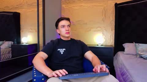 Snapshot of aslanfox_ chatting on 05-11-26, 12:38 Aslan online show from 05-11-26, 12:38