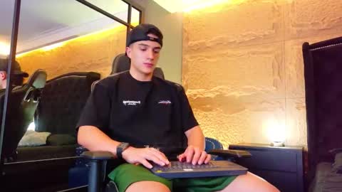 Snapshot of aslanfox_ chatting on 05-24-26, 03:55 Aslan online show from 05-24-26, 03:55