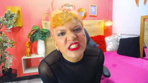 Snapshot of aslyhernandez chatting on 03-07-26, 12:02 ASLY online show from 03-07-26, 12:02