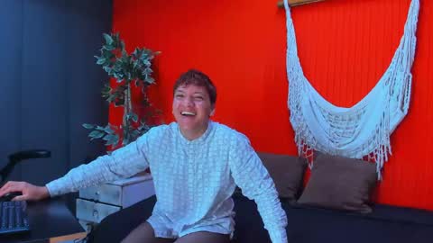 Snapshot of aslyhernandez chatting on 04-15-26, 09:49 ASLY online show from 04-15-26, 09:49