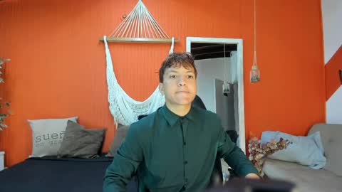 Snapshot of aslyhernandez chatting on 04-16-26, 12:17 ASLY online show from 04-16-26, 12:17